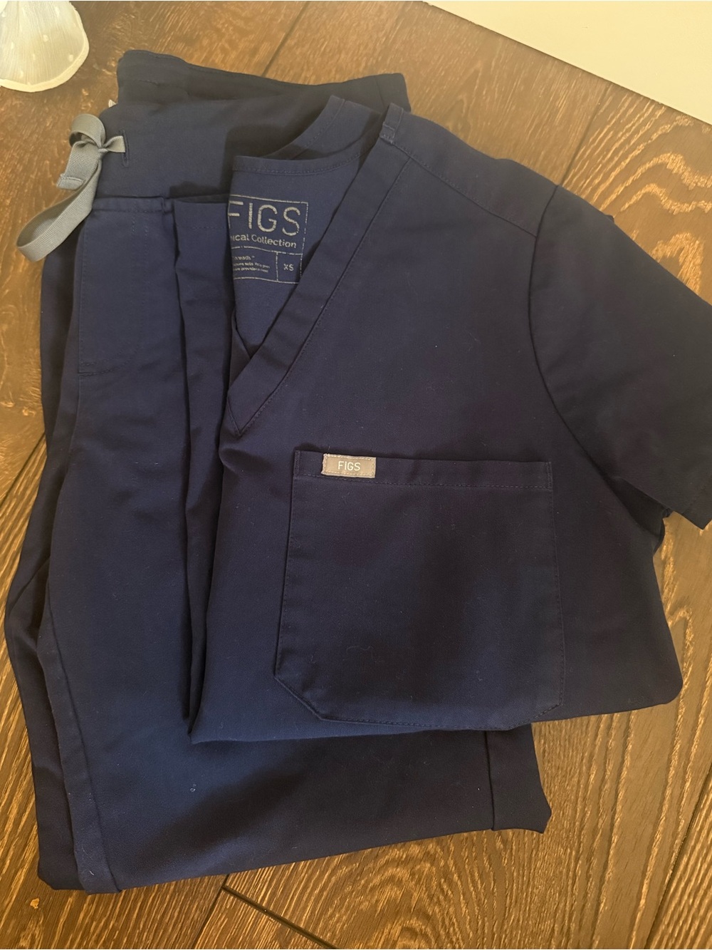 FIGS scrubs set